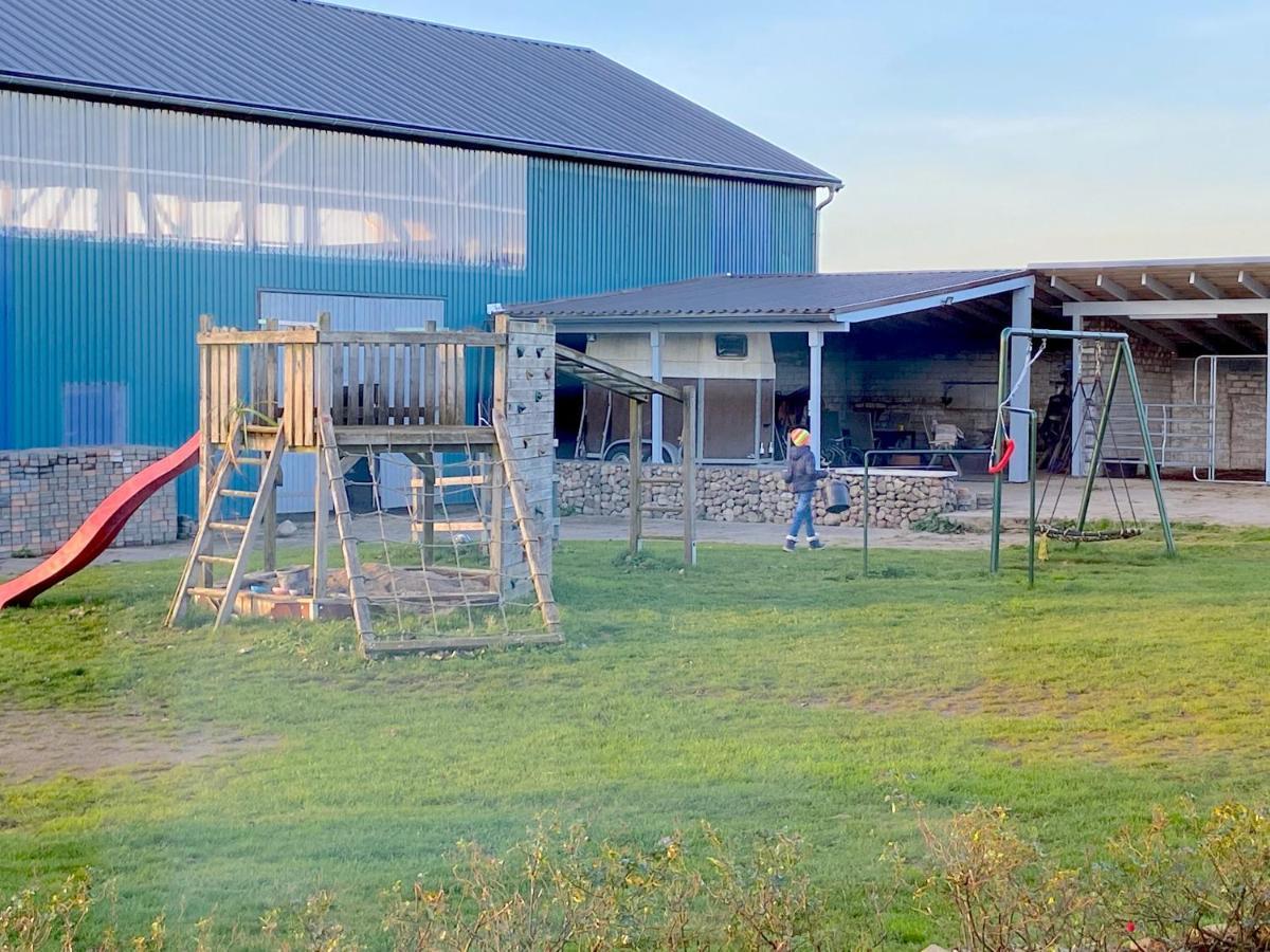 Seedorf  Familienfreundliche Ferienwohnung Am Reuterteich מראה חיצוני תמונה
