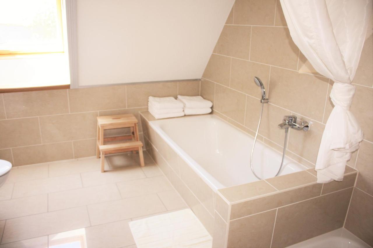 Seedorf  Familienfreundliche Ferienwohnung Am Reuterteich מראה חיצוני תמונה